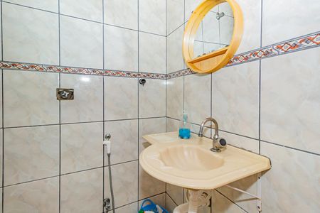 Casa para alugar com 120m², 3 quartos e 2 vagas Casa para alugar com 120m², 3 quartos e 2 vagasBanheiro de serviço