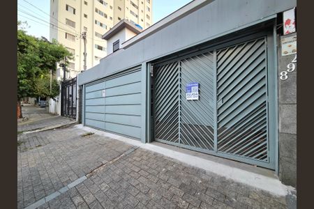 Casa para alugar com 440m², 5 quartos e 3 vagasFachada