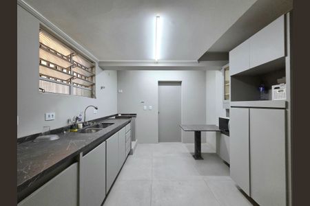 Casa para alugar com 440m², 5 quartos e 3 vagasCozinha