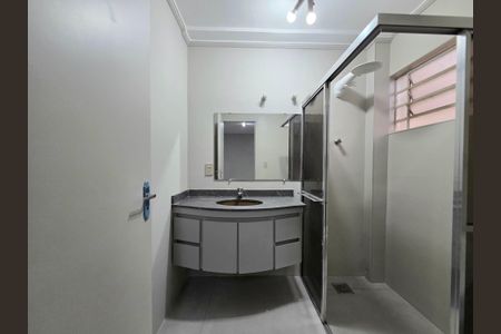 Casa para alugar com 440m², 5 quartos e 3 vagasBanheiro Quarto 4