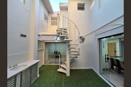 Casa para alugar com 440m², 5 quartos e 3 vagasÁrea externa