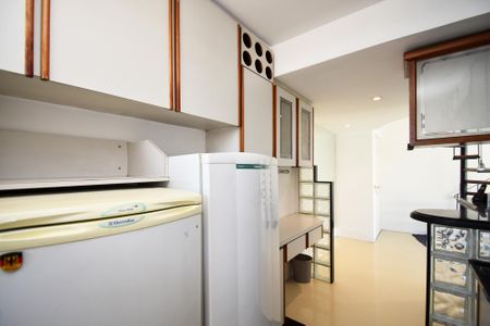 cozinha de kitnet/studio para alugar com 2 quartos, 90m² em Pinheiros, São Paulo