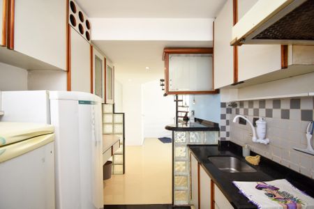 Cozinha de kitnet/studio para alugar com 2 quartos, 90m² em Pinheiros, São Paulo