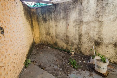 Quintal de casa à venda com 5 quartos, 202m² em Campo Grande, Rio de Janeiro