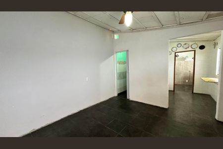 Casa de condomínio para alugar com 70m², 1 quarto e 1 vagaSala