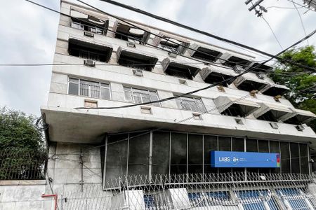 Apartamento para alugar com 85m², 2 quartos e 1 vagaFachada 