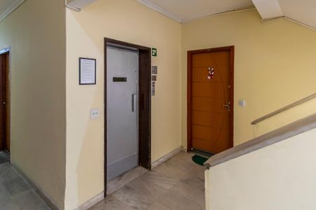 Apartamento para alugar com 85m², 2 quartos e 1 vagaÁrea comum - Hall do elevador