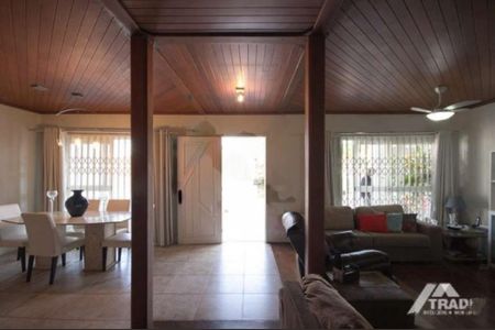 Casa à venda com 360m², 6 quartos e 6 vagas
