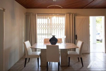 Casa à venda com 360m², 6 quartos e 6 vagas