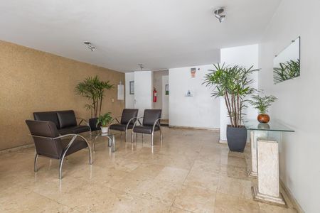 Apartamento à venda com 110m², 3 quartos e 1 vaga Apartamento à venda com 110m², 3 quartos e 1 vagaHall social