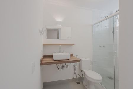 Apartamento à venda com 110m², 3 quartos e 1 vaga Apartamento à venda com 110m², 3 quartos e 1 vagaBanheiro da Suíte