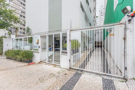 Apartamento à venda com 110m², 3 quartos e 1 vaga Apartamento à venda com 110m², 3 quartos e 1 vagaFachada