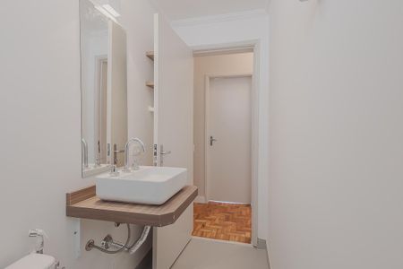 Apartamento à venda com 110m², 3 quartos e 1 vaga Apartamento à venda com 110m², 3 quartos e 1 vagaBanheiro