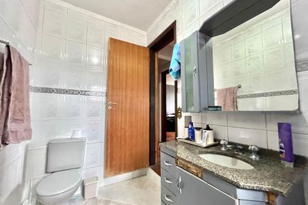 Casa à venda com 252m², 5 quartos e 3 vagasBanheiro Social 1