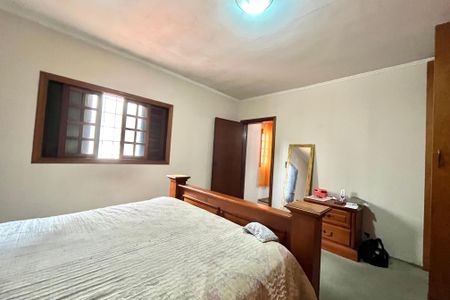 Casa à venda com 252m², 5 quartos e 3 vagasSuite