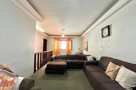 Casa à venda com 252m², 5 quartos e 3 vagasSala de TV