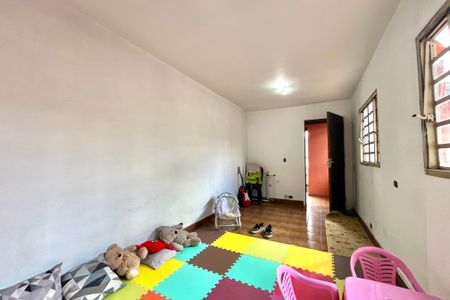 Casa à venda com 252m², 5 quartos e 3 vagasQuarto Edícula