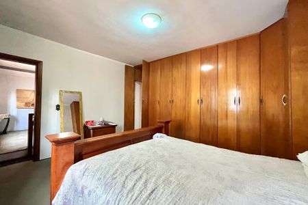 Casa à venda com 252m², 5 quartos e 3 vagasSuite