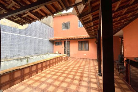 Casa à venda com 252m², 5 quartos e 3 vagasQuintal
