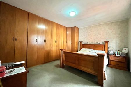 Casa à venda com 252m², 5 quartos e 3 vagasSuite