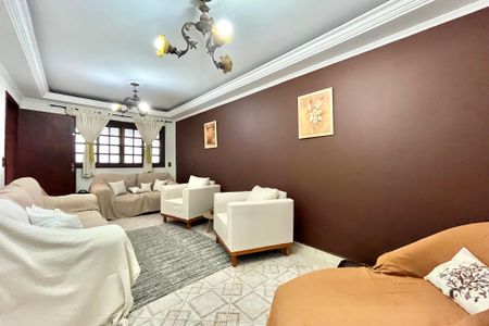 Casa à venda com 252m², 5 quartos e 3 vagasSala 