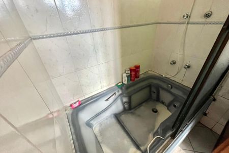 Casa à venda com 252m², 5 quartos e 3 vagasBanheiro da Suíte