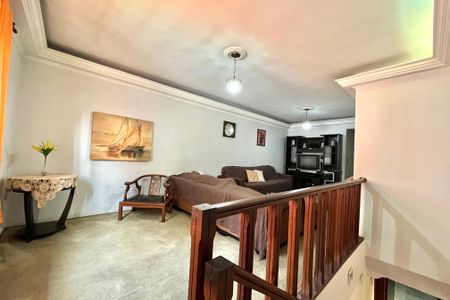 Casa à venda com 252m², 5 quartos e 3 vagasSala de TV