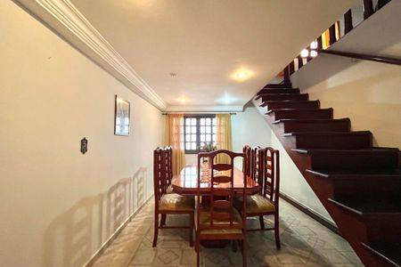 Sala de Jantar de casa à venda com 5 quartos, 252m² em Cidade Domitila, São Paulo