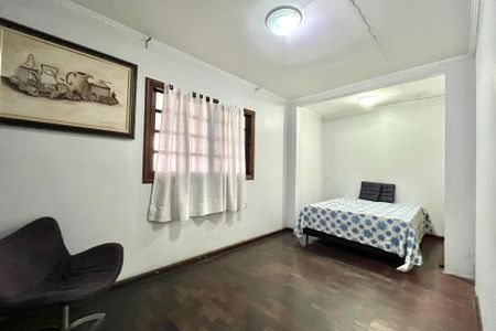 Casa à venda com 252m², 5 quartos e 3 vagasQuarto 4