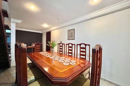 Casa à venda com 252m², 5 quartos e 3 vagasSala de Jantar