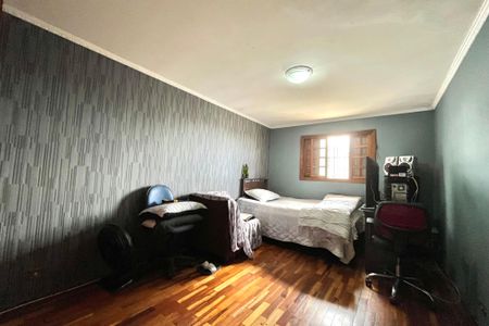 Casa à venda com 252m², 5 quartos e 3 vagasQuarto 2