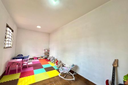 Casa à venda com 252m², 5 quartos e 3 vagasQuarto Edícula