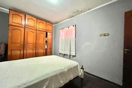 Casa à venda com 252m², 5 quartos e 3 vagasQuarto 3