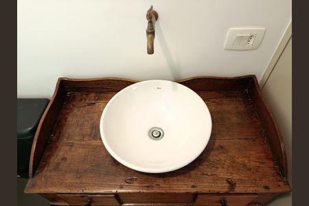 Apartamento para alugar com 130m², 3 quartos e 1 vaga Apartamento para alugar com 130m², 3 quartos e 1 vagaBanheiro social