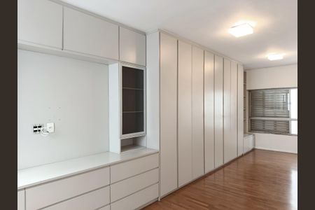 Apartamento para alugar com 130m², 3 quartos e 1 vaga Apartamento para alugar com 130m², 3 quartos e 1 vagaSuíte 2