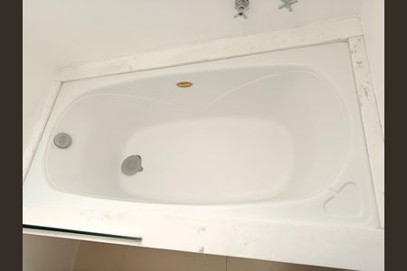 Apartamento para alugar com 130m², 3 quartos e 1 vaga Apartamento para alugar com 130m², 3 quartos e 1 vagaBanheiro da Suíte 2