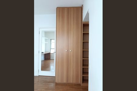 Apartamento para alugar com 130m², 3 quartos e 1 vaga Apartamento para alugar com 130m², 3 quartos e 1 vagaSuíte 1