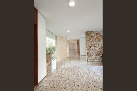 Apartamento para alugar com 130m², 3 quartos e 1 vaga Apartamento para alugar com 130m², 3 quartos e 1 vagaHall de entrada