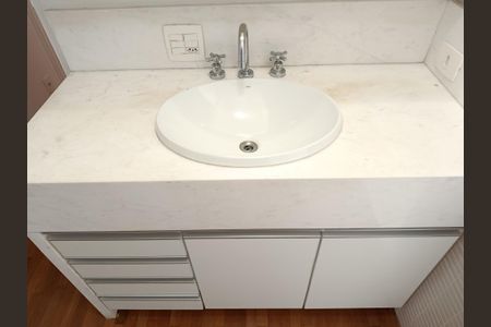 Apartamento para alugar com 130m², 3 quartos e 1 vaga Apartamento para alugar com 130m², 3 quartos e 1 vagaBanheiro da Suíte 2