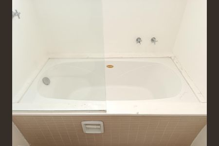 Apartamento para alugar com 130m², 3 quartos e 1 vaga Apartamento para alugar com 130m², 3 quartos e 1 vagaBanheiro da Suíte 2