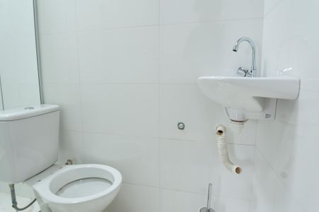 Casa à venda com 340m², 2 quartos e 5 vagasBanheiro Social casa 1