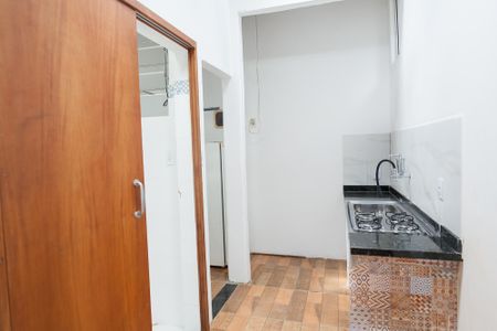 Casa à venda com 340m², 2 quartos e 5 vagasCozinha casa 1