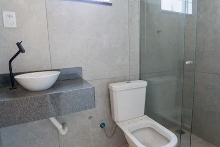 Casa à venda com 340m², 2 quartos e 5 vagasbanheiro suite casa 1