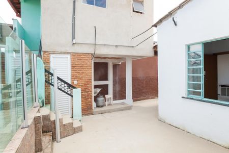 Casa à venda com 340m², 2 quartos e 5 vagasQuintal