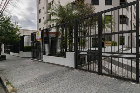 Apartamento para alugar com 50m², 2 quartos e 1 vaga Apartamento para alugar com 50m², 2 quartos e 1 vagaFachada