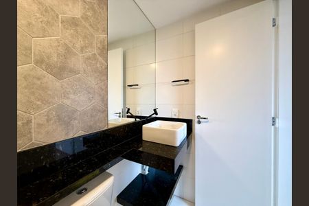 Apartamento para alugar com 32m², 1 quarto e sem vaga Apartamento para alugar com 32m², 1 quarto e sem vagaBanheiro da Suíte