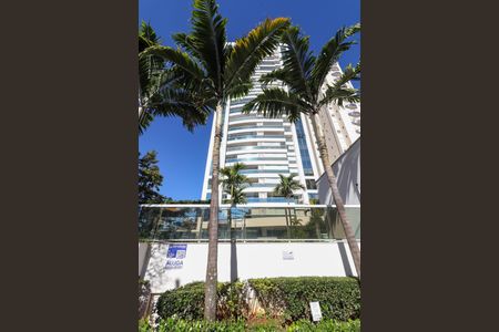 Apartamento para alugar com 96m², 3 quartos e 2 vagas Apartamento para alugar com 96m², 3 quartos e 2 vagasFachada