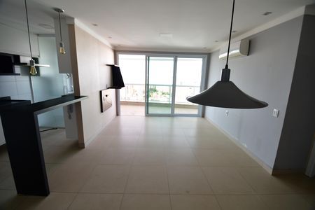 Sala de apartamento para alugar com 2 quartos, 96m² em Vila Itapura, Campinas