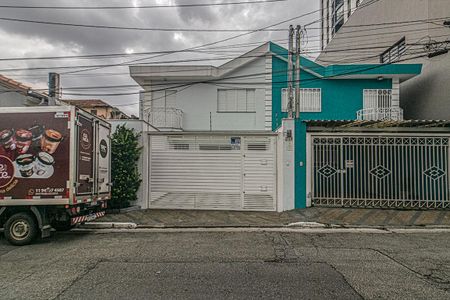 fachada de casa à venda com 2 quartos, 140m² em Vila Moinho Velho, São Paulo