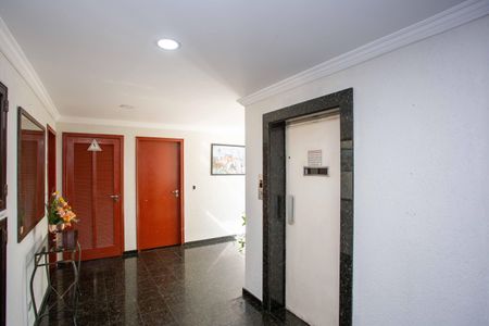 Apartamento à venda com 52m², 2 quartos e 1 vagaHall social